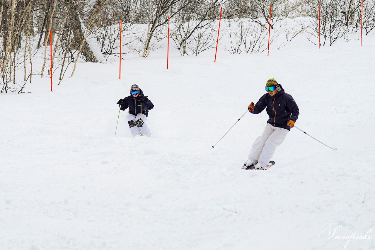 札幌国際スキー場 積雪たっぷり 300cm。コンディション良好なゲレンデでモーグル女子 ・畑田繭さんとコブコブセッション！